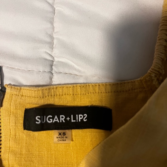 Crop top - Picture 3 of 3